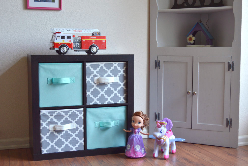 Organize Clutter with Cube Storage - Mommy Scene