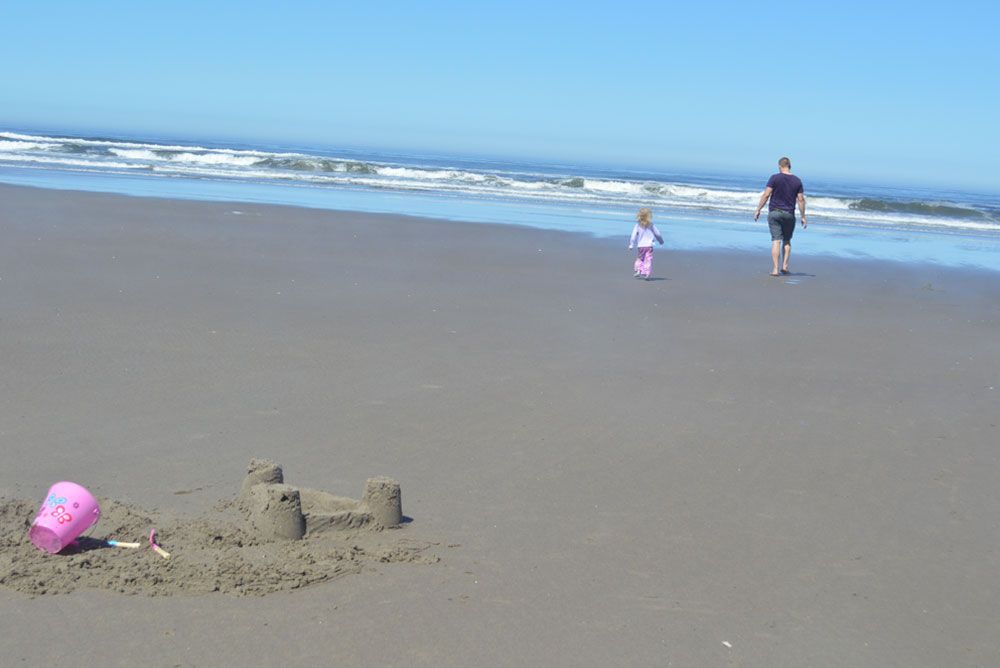 Oregon family vacation sand castle at the beach