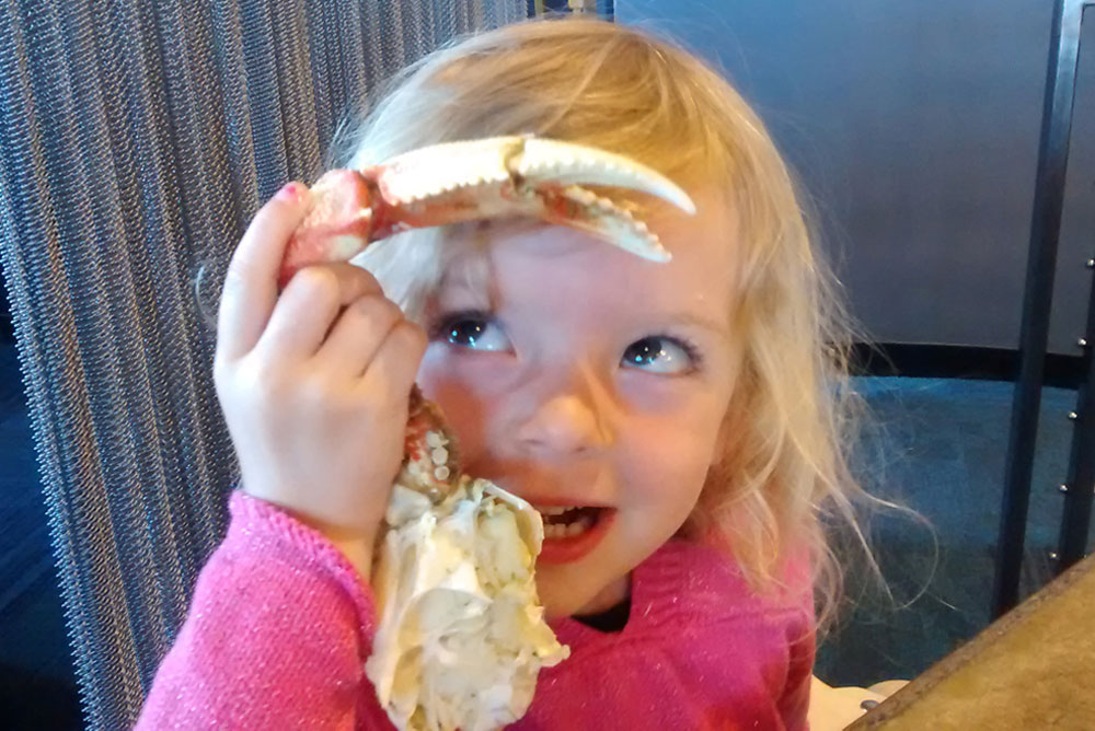 Oregon Family Vacation with Toddlers crab dinner