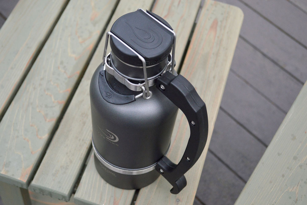 DrinkTanks Personal Growler with double-wall vacuum insulation - Mommy Scene review