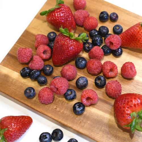 Keep Berries Fresh Longer! How to Make Vinegar Fruit Wash
