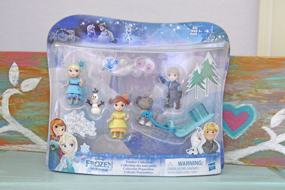Disney Little Kingdom Frozen Anna and Elsa play set for kids - Mommy Scene