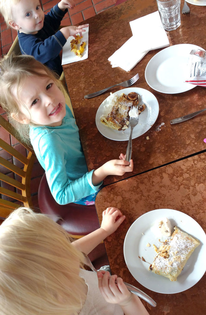 Sandpoint Idaho family trip and stop at a crepe bistro - Mommy Scene
