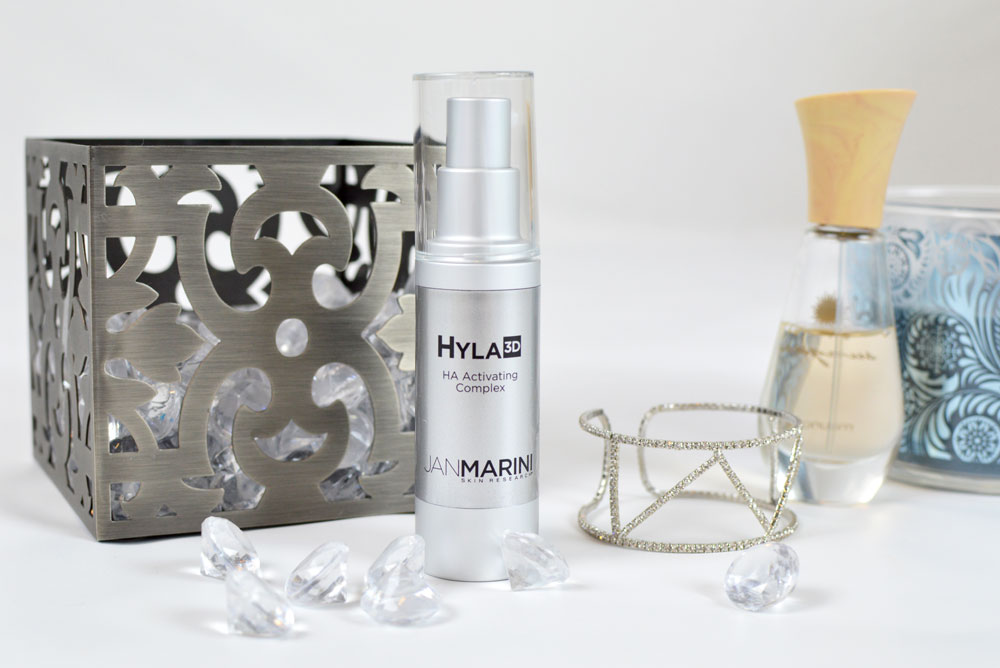 Hyla3D HA Activating Complex helps rejuvenate your skin and reduce fine lines - Mommy Scene review