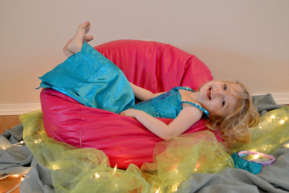 Girl dressed up as a mermaid - Mommy Scene