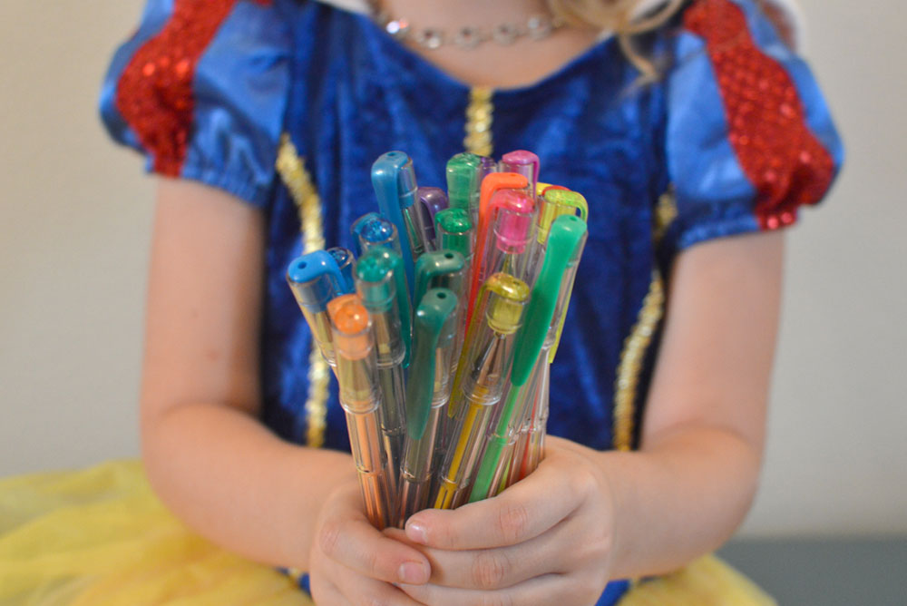 Glittery Colored Gel Pens set - Mommy Scene