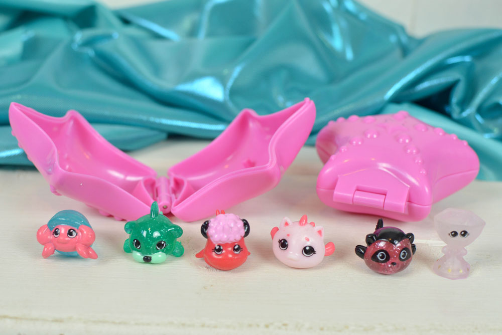 Splashlings collectable mermaid toy sets - Mommy Scene review