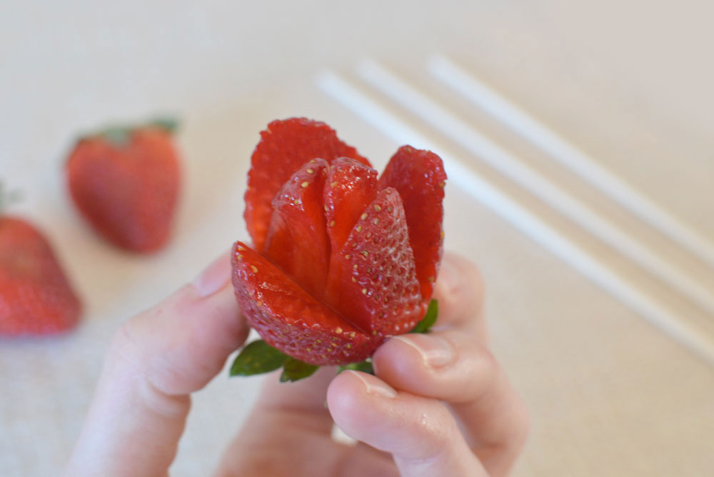 Strawberry rose kids' snack idea
