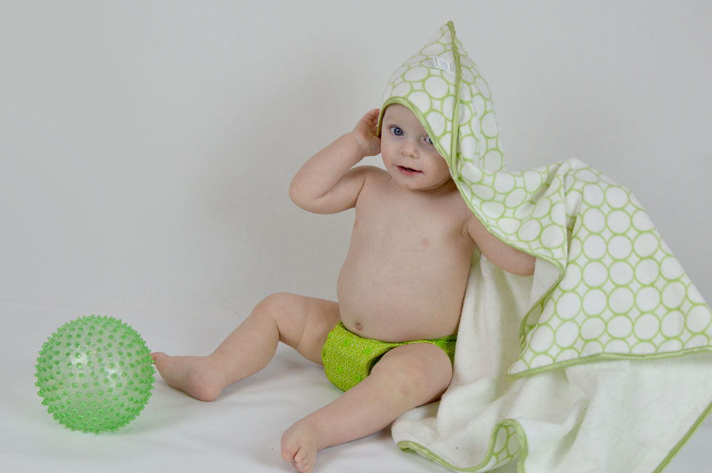 SwaddleDesigns hooded towels for kids - Mommy Scene