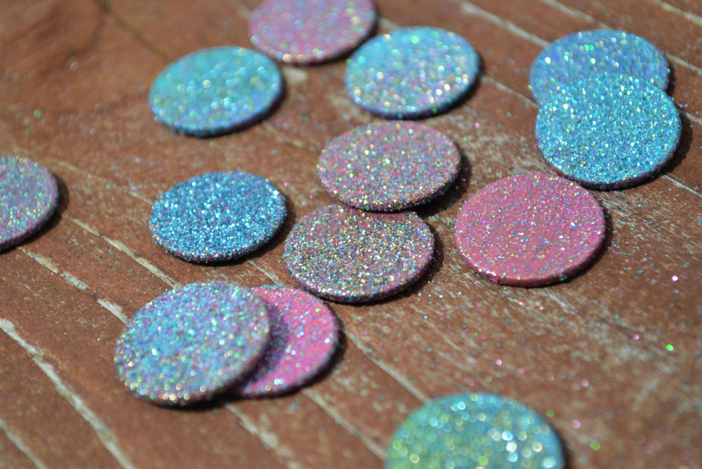 Glittery DIY tooth fairy coins - Mommy Scene
