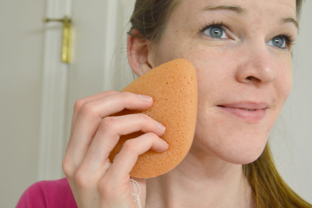 Dew Puff natural plant based sponges for washing your face - Mommy Scene