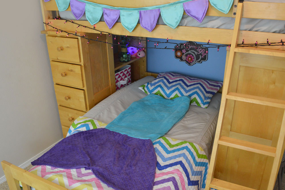 Kids bunk beds and The Shrunks inflatable travel bed rail - Mommy Scene