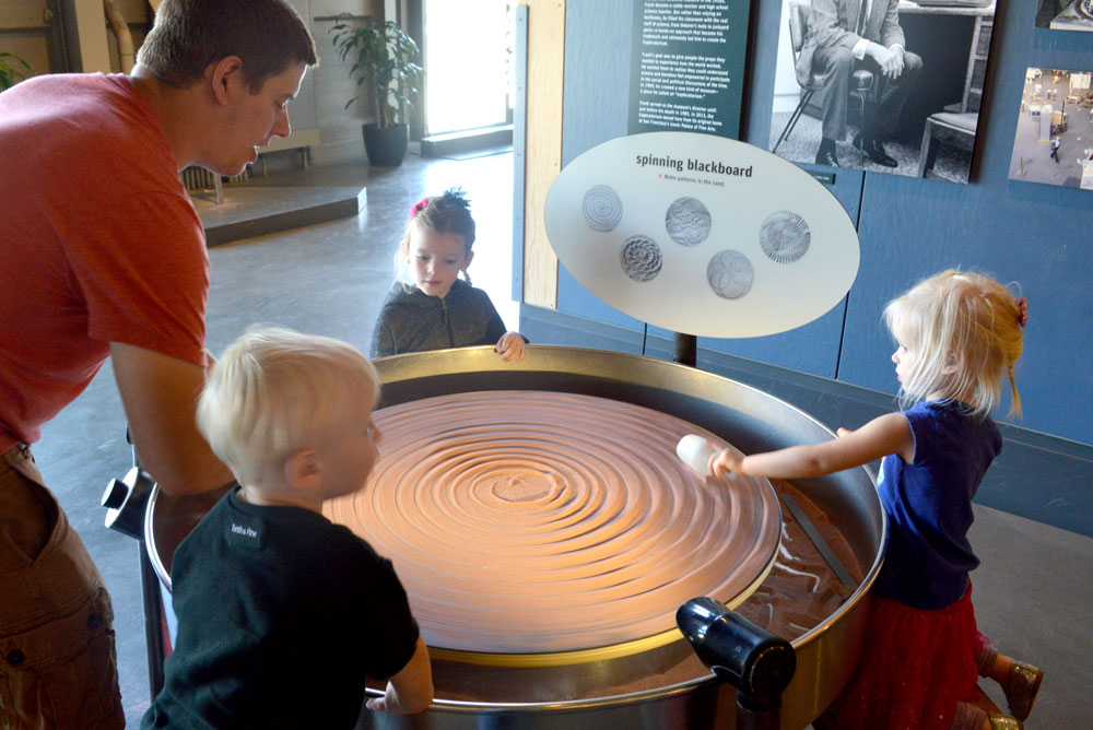 10 Family Activities in San Francisco - Exploratorium spinning sand blackboard activity