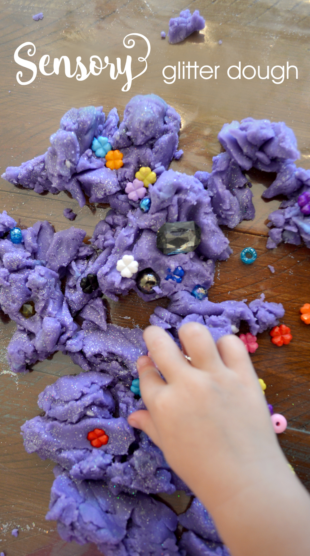 DIY sensory glitter dough - Mommy Scene