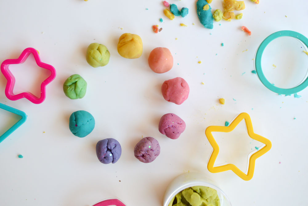 How to teach kids to love art with colorful play dough - Mommy Scene