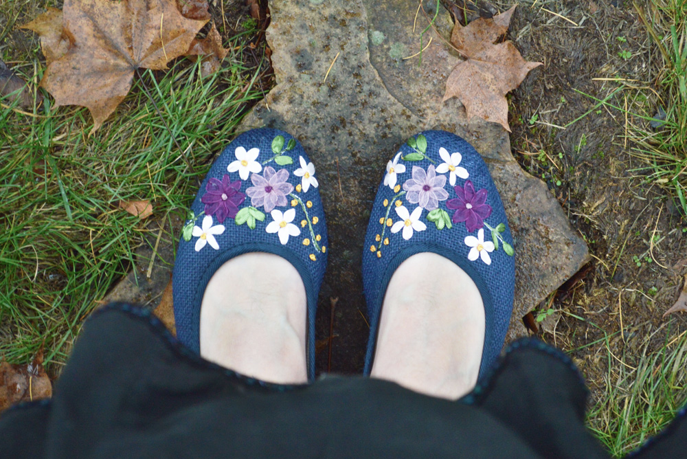 Top Tier Style vintage flower shoes