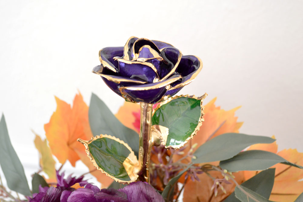 Gorgeous 24k gold dipped Eternity Rose
