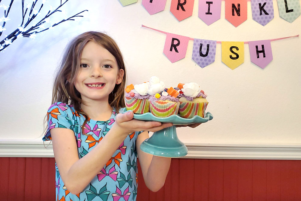 Creative kids baking competition idea DIY cupcakes