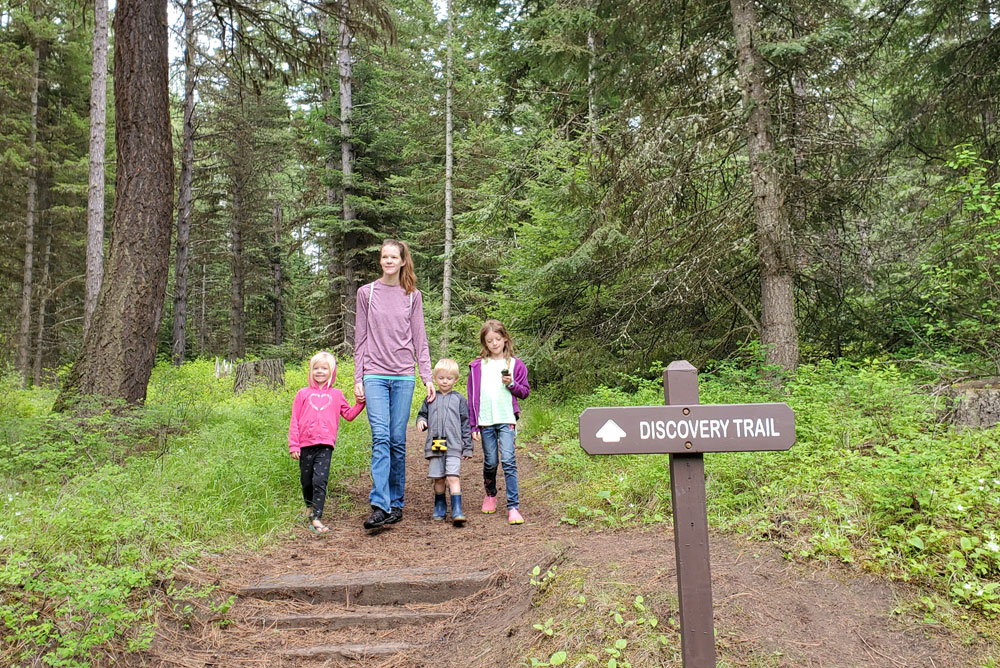 Discovery Trail family hike at Winchester Lake