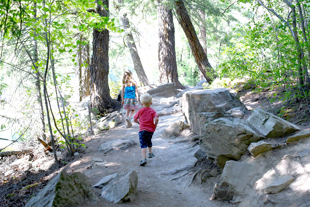 Easy family walking trails at Kootenai Falls in Montana