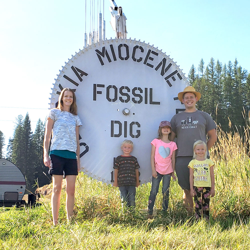 Field Trip to Clarkia Idaho Miocene Flora Fossil Dig
