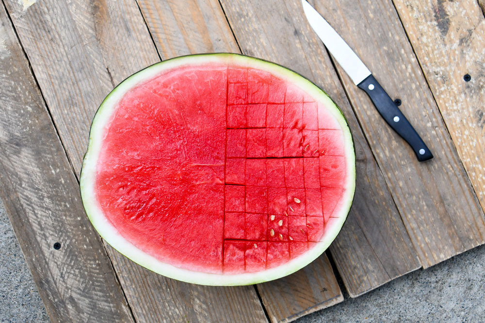 How to cut a watermelon fruit bowl