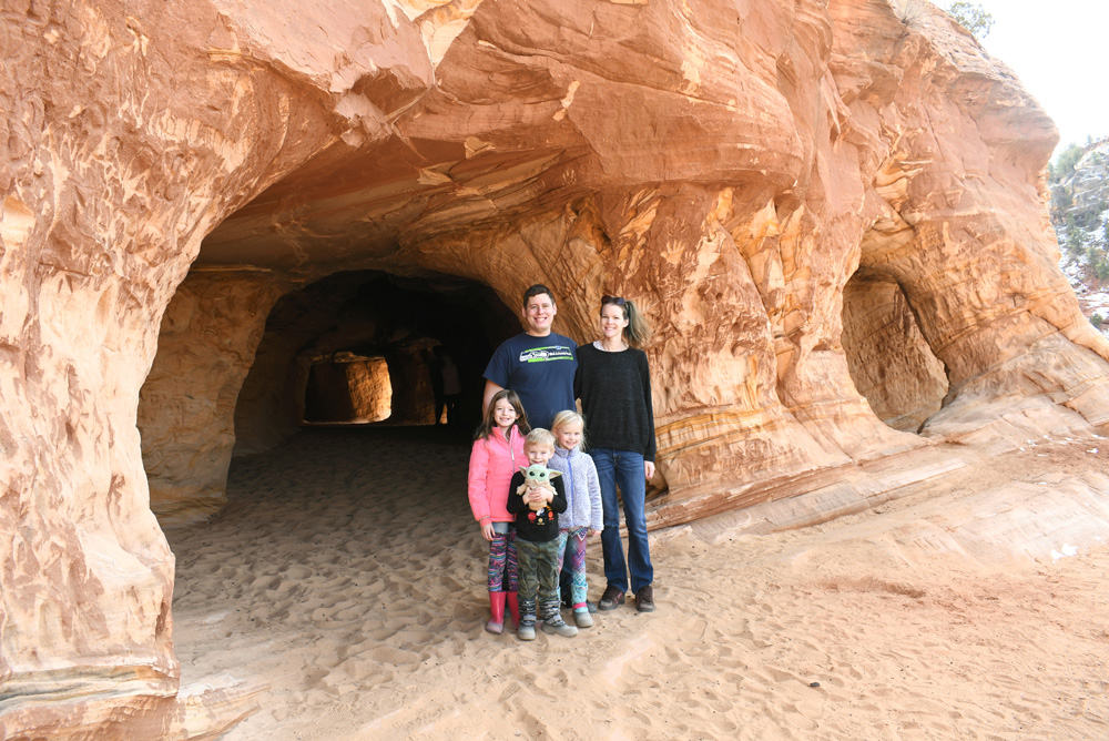 Exploring Moqui Caves in Kanab Utah family hike with kids