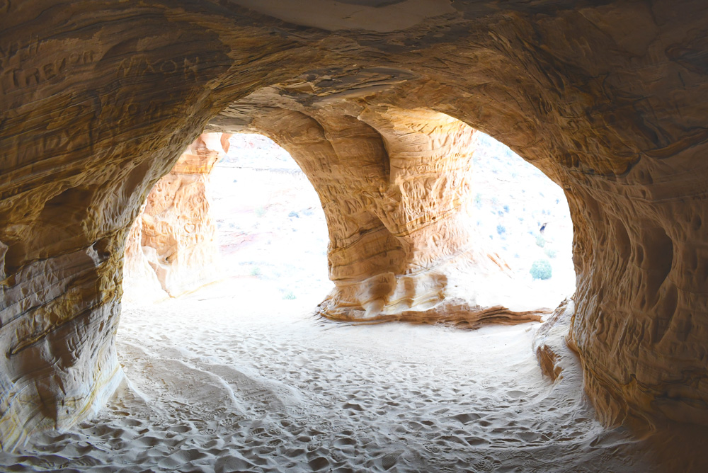 Sandstone Moqui Caves family hike near Kanab Utah