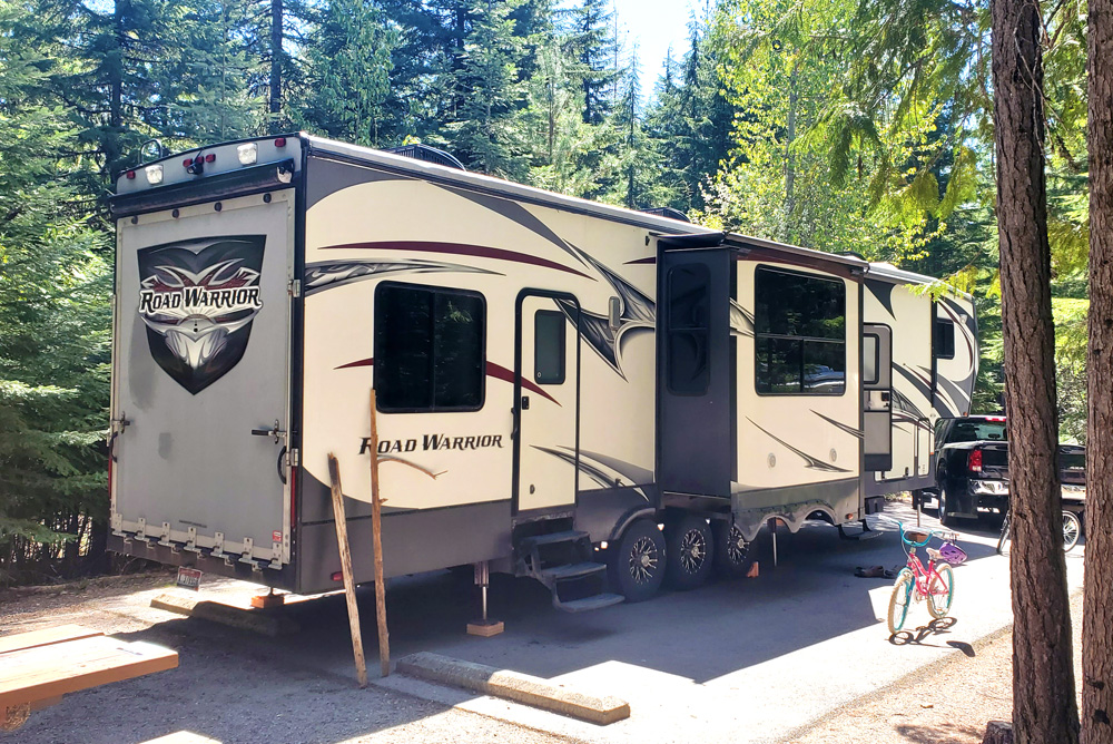 RV camping Beaver Creek Campground at Priest Lake in Idaho