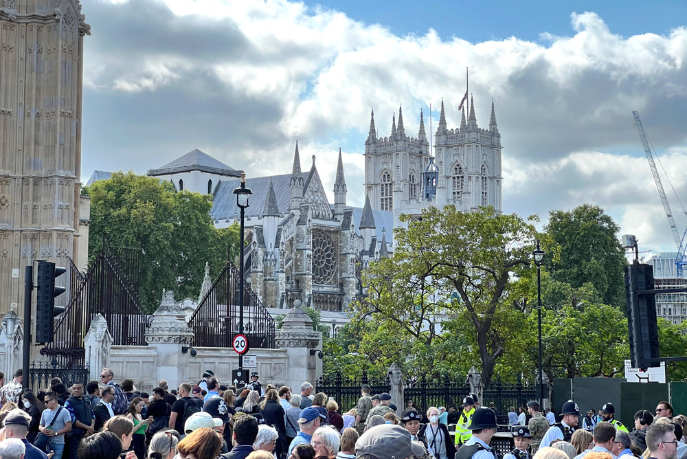 Westminster Hall in London crowds honoring Queen Elizabeth