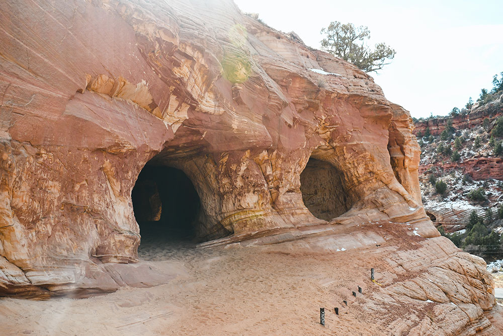 Cool sandstone caves in Utah