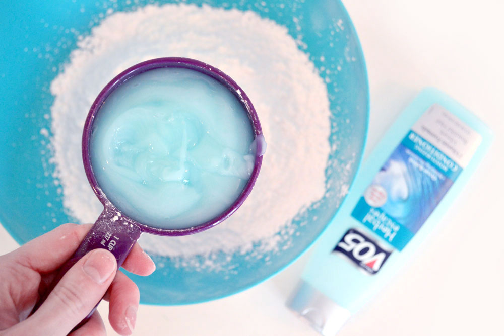 how to make glitter cloud dough for kids using 2 ingredients