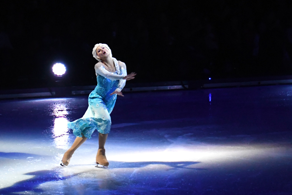 Disney On Ice Elsa and Anna