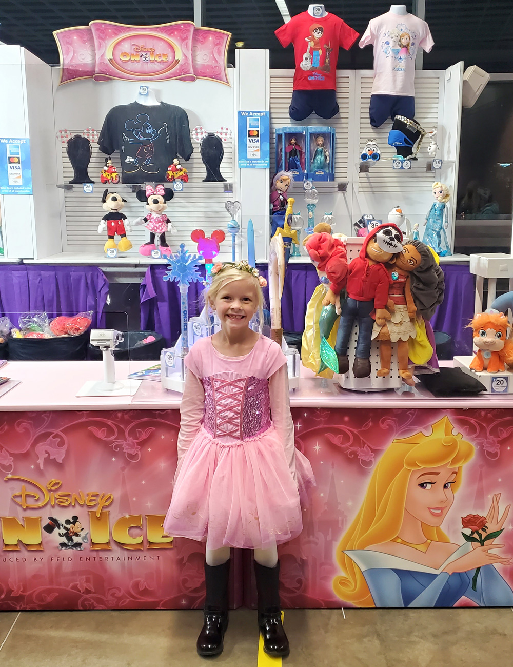 Disney On Ice Dream Big souvenir shop
