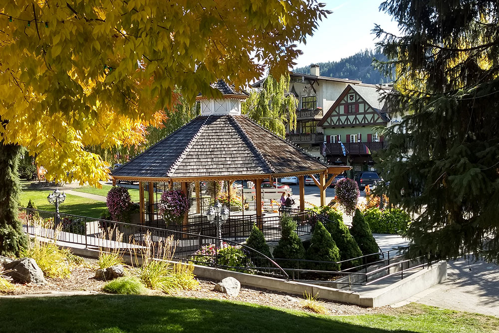 Leavenworth WA gazebo family travel visit with kids