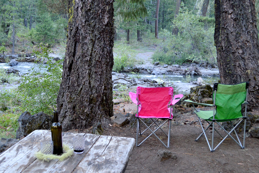 RV camping in the Rogue River Gorge family travel