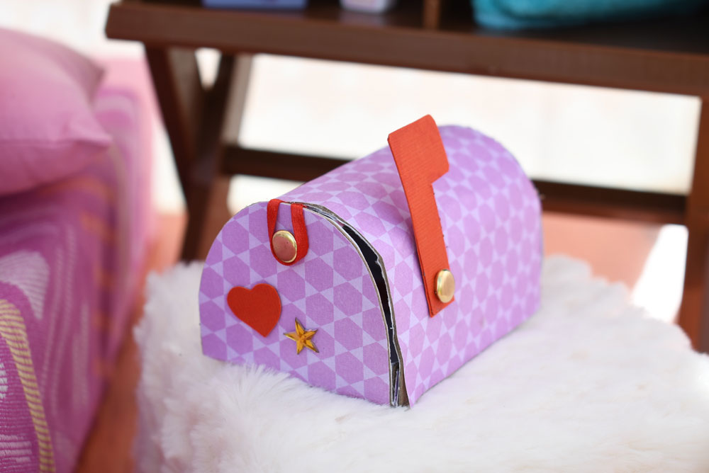 how to make cute paper American Girl doll mailboxes for Valentine's Day