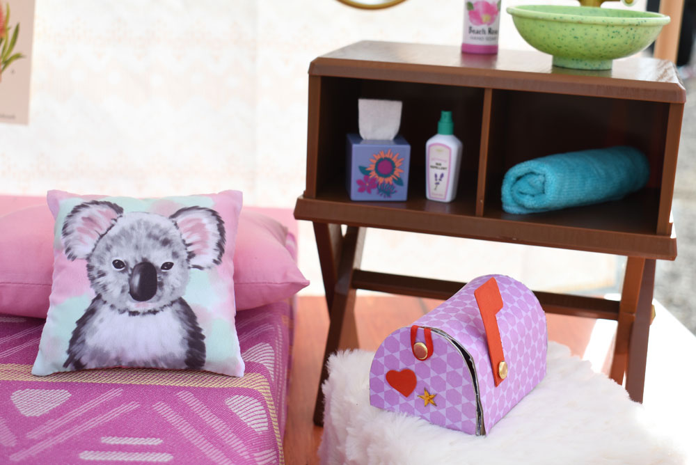 DIY doll mailbox Valentine's Day craft
