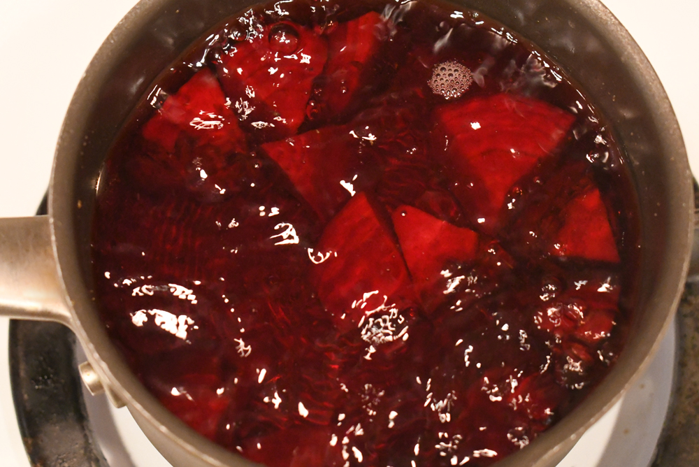make natural pink food coloring using beets