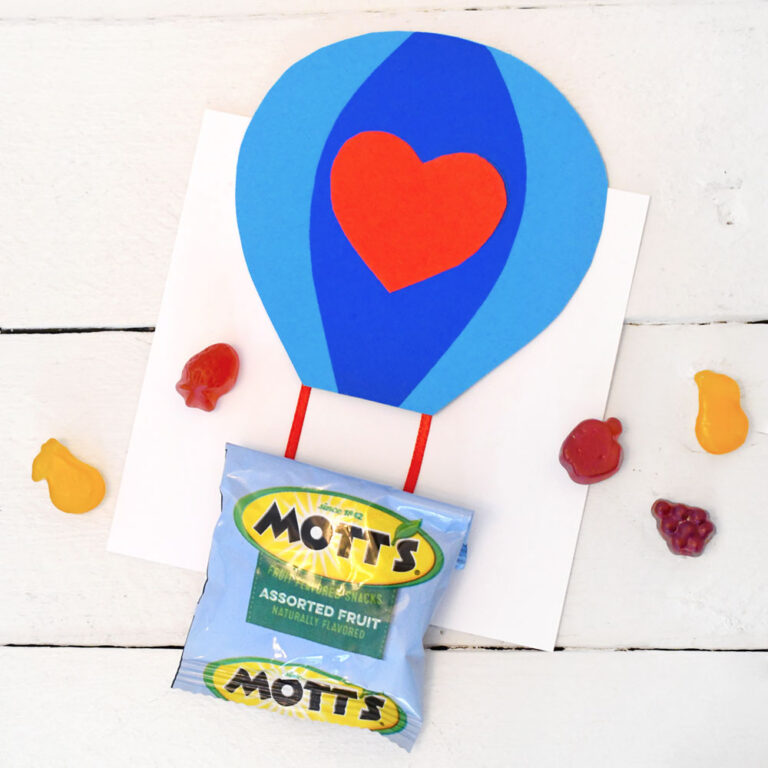 Hot air balloon Valentines with fruit snacks
