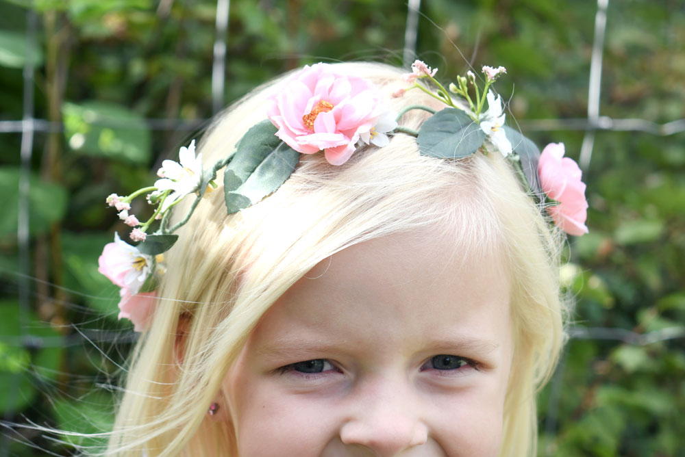 easy and beautiful diy flower crowns for girls
