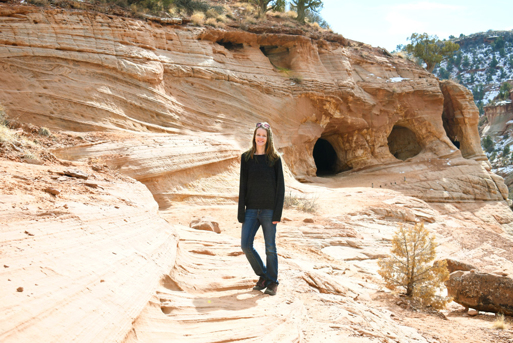 Great family hike Moqui Caves in Kanab Utah