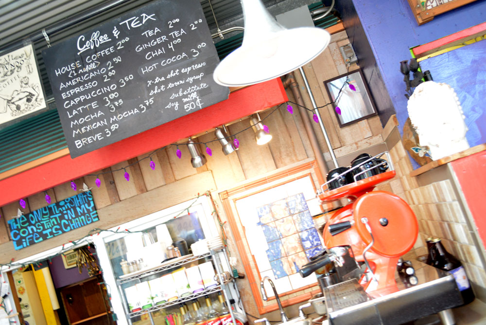 Stop at a Oregon coast coffee shop on our Oregon family vacation