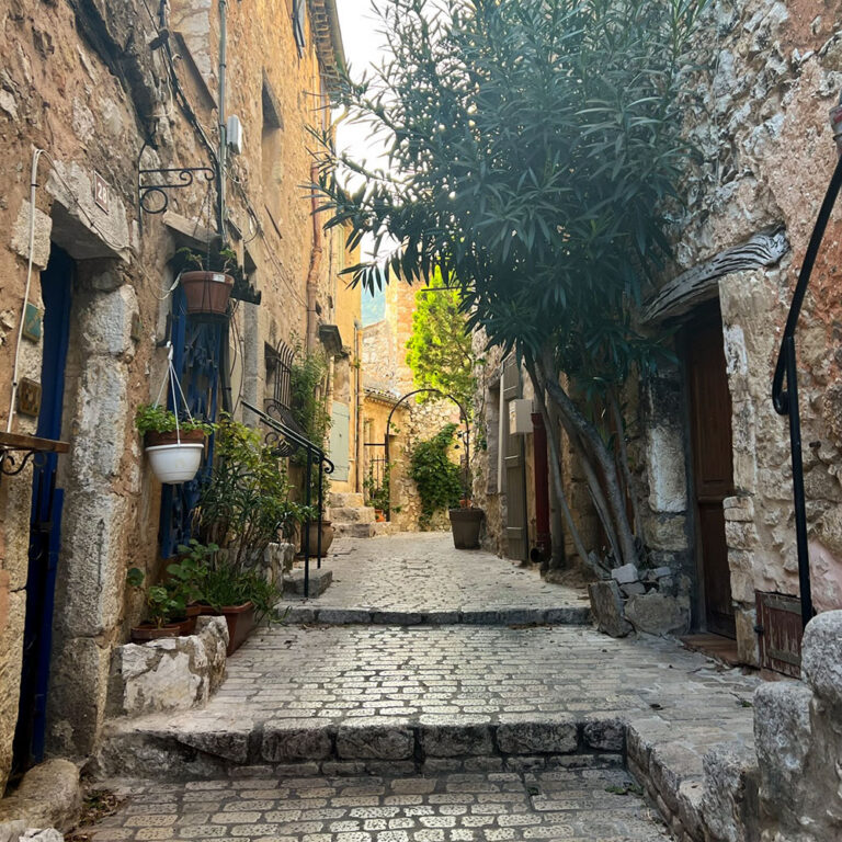 exploring Tourrettes-sur-Loup with kids travel guide