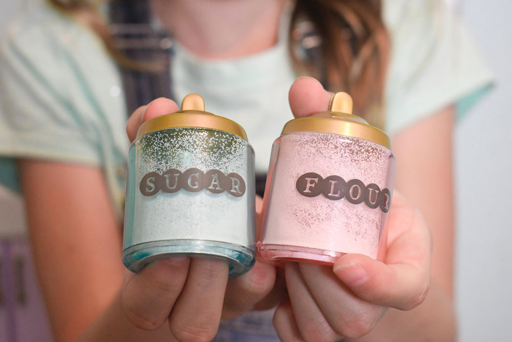 American Girl doll kitchen sugar and flour containers with glitter