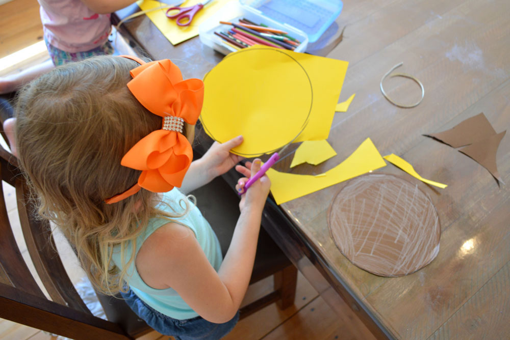 kids paper craft solar eclipse art project