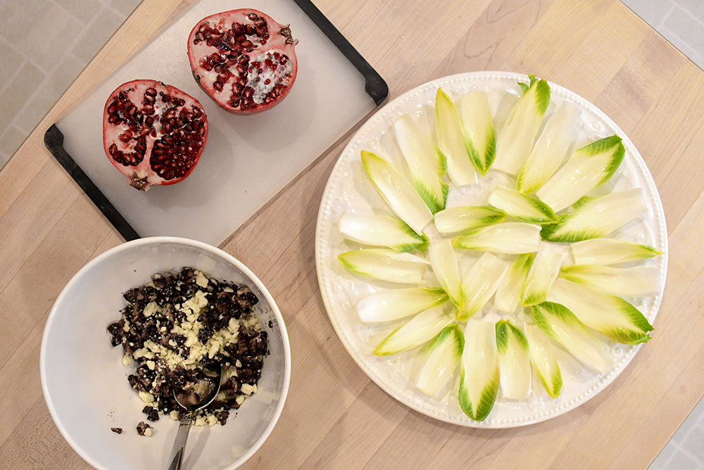 how to make fancy endive party snacks