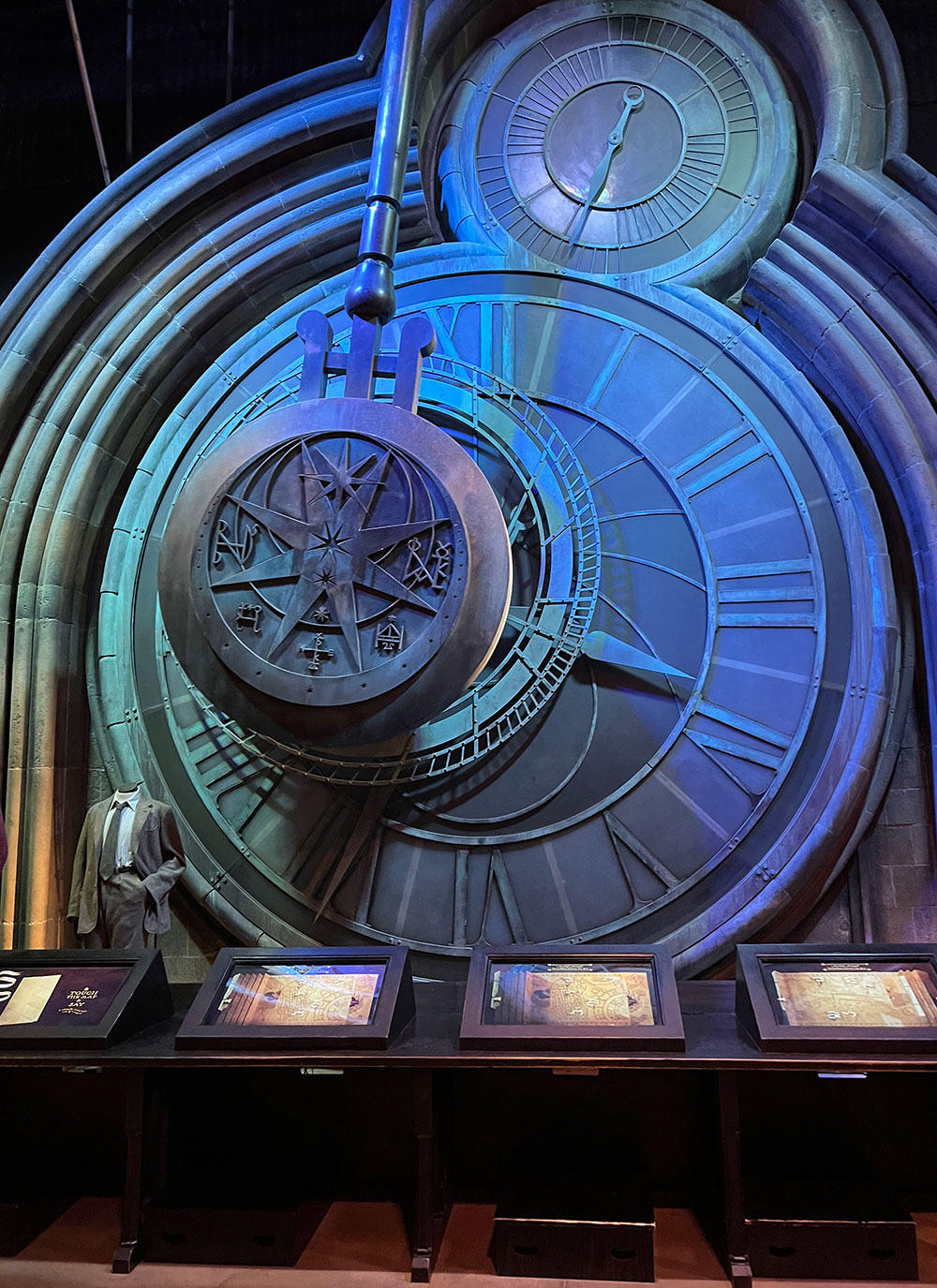 swinging pendulum in Hogwarts