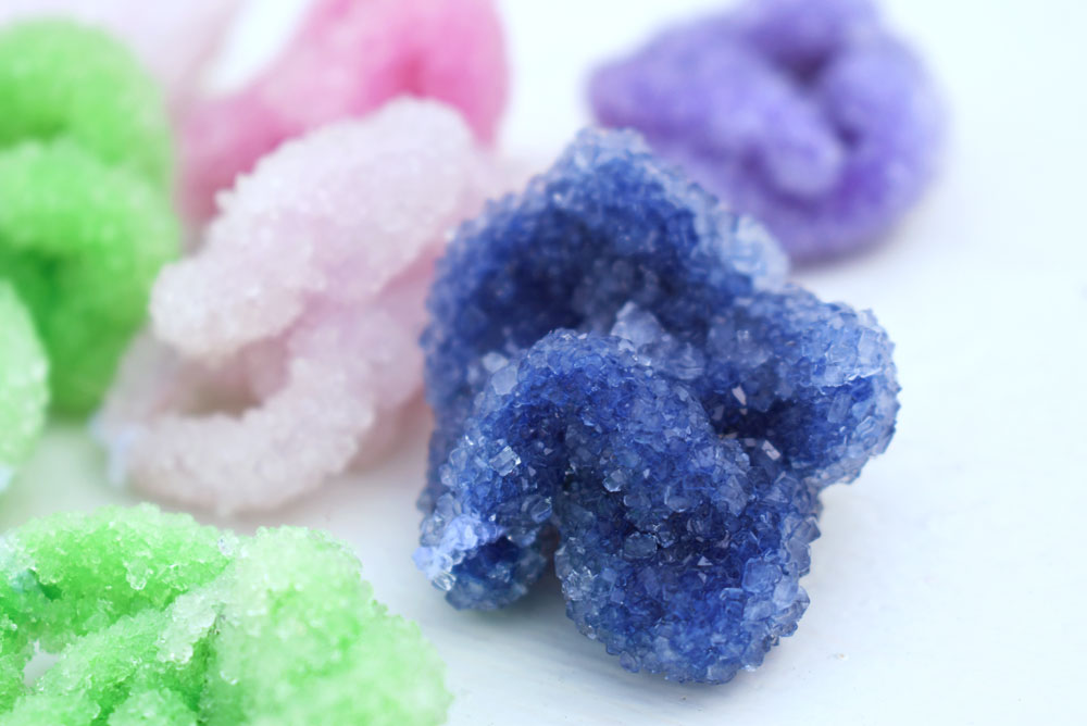 kids can grow borax crystals that sparkle