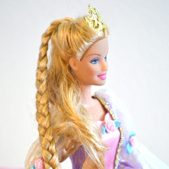 How to Detangle Doll Hair | Easy Barbie Makeover!